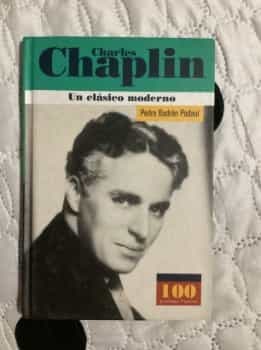 Charles Chaplin Un Clasico Moderno (100 Personajes)