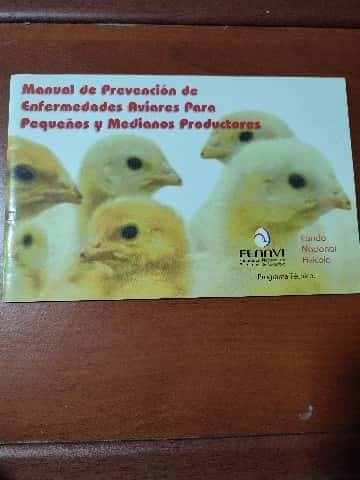 Manual de prevención de enfermedades aviares para pequeños y medianos productores