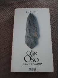 El clan del oso cavernario 