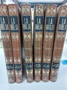 LA BIBLIA ( ANTIGUO Y NUEVO TESTAMENTO)