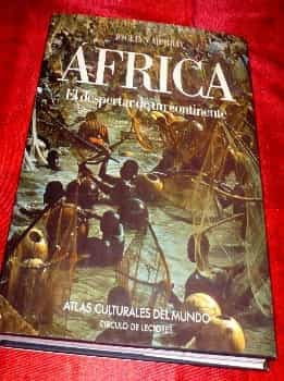 Africa: El Despertar de un Continente ( Atlas Culturales del Mundo )