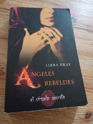 Angeles rebeldes