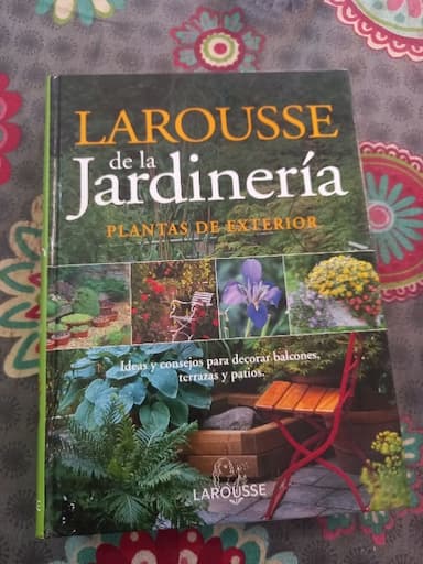 Larousse de la jardineria  Larousse for Gardening